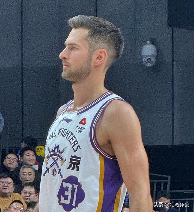 必一体育官方网站-接下来要签谁?北控男篮裁掉锋线外援基兹林克 新赛季场均仅4.3分